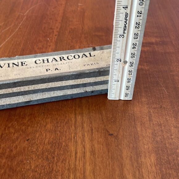 Vintage Artist Box of Vine Charcoal Made in Paris - Picture 6 of 7